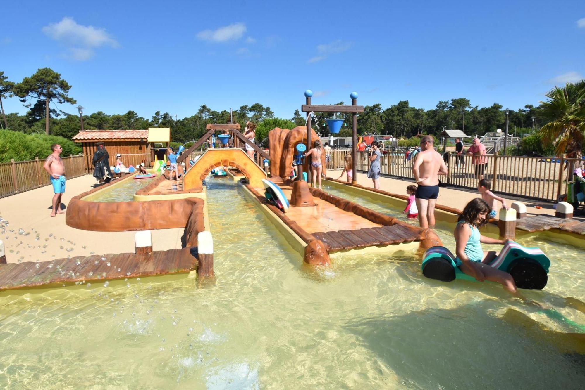 Escale Bassin- Mobile Cap-ferret - Village 4 Etoiles Les Viviers Campsite *
